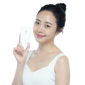 โฟมล้างหน้าน้ำนมแรก (RIKU First Milk Face Cleanser )